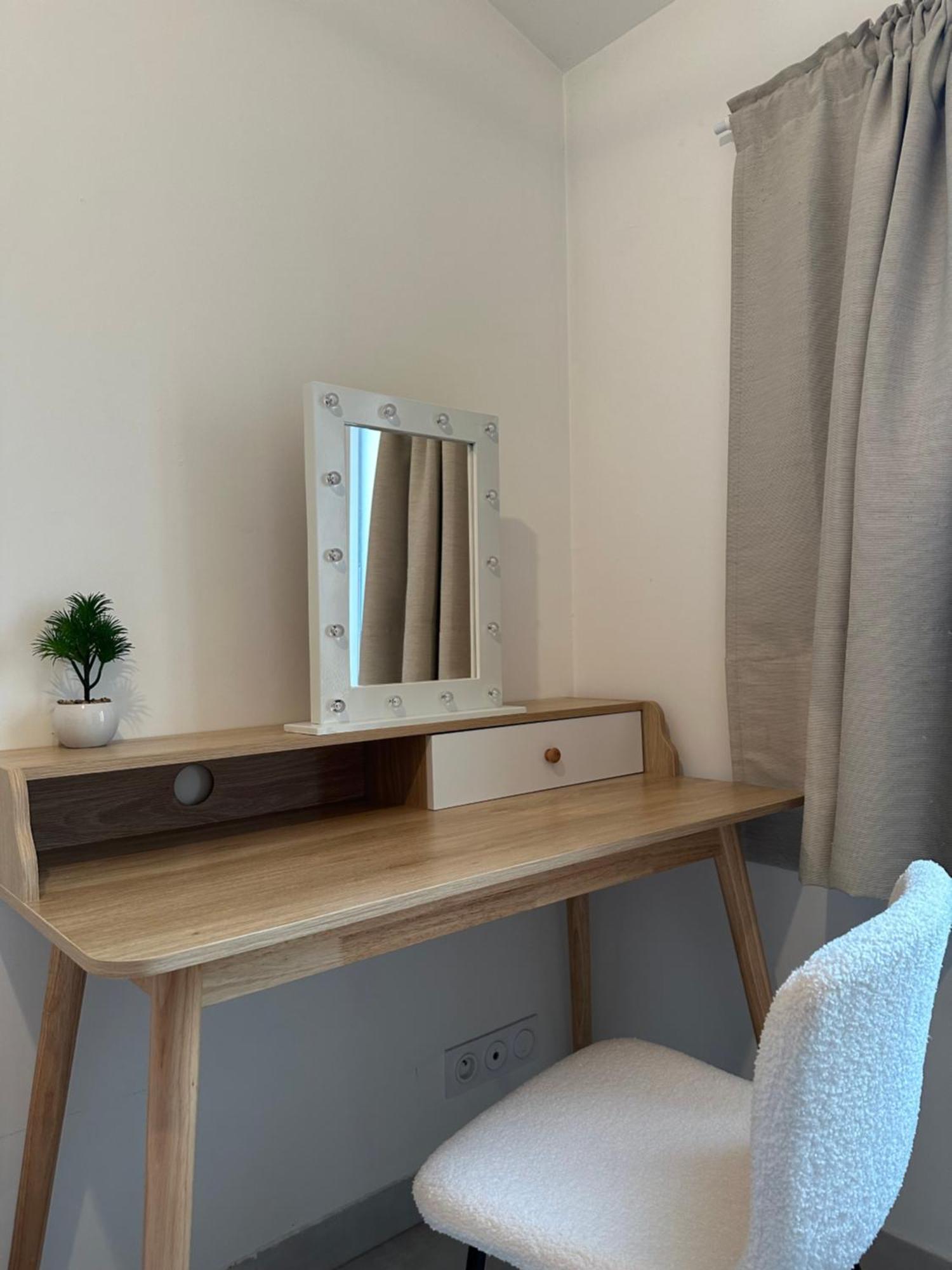 Apartment Duplex En Centre-ville Proche Du Puy-du-fouu Cholet