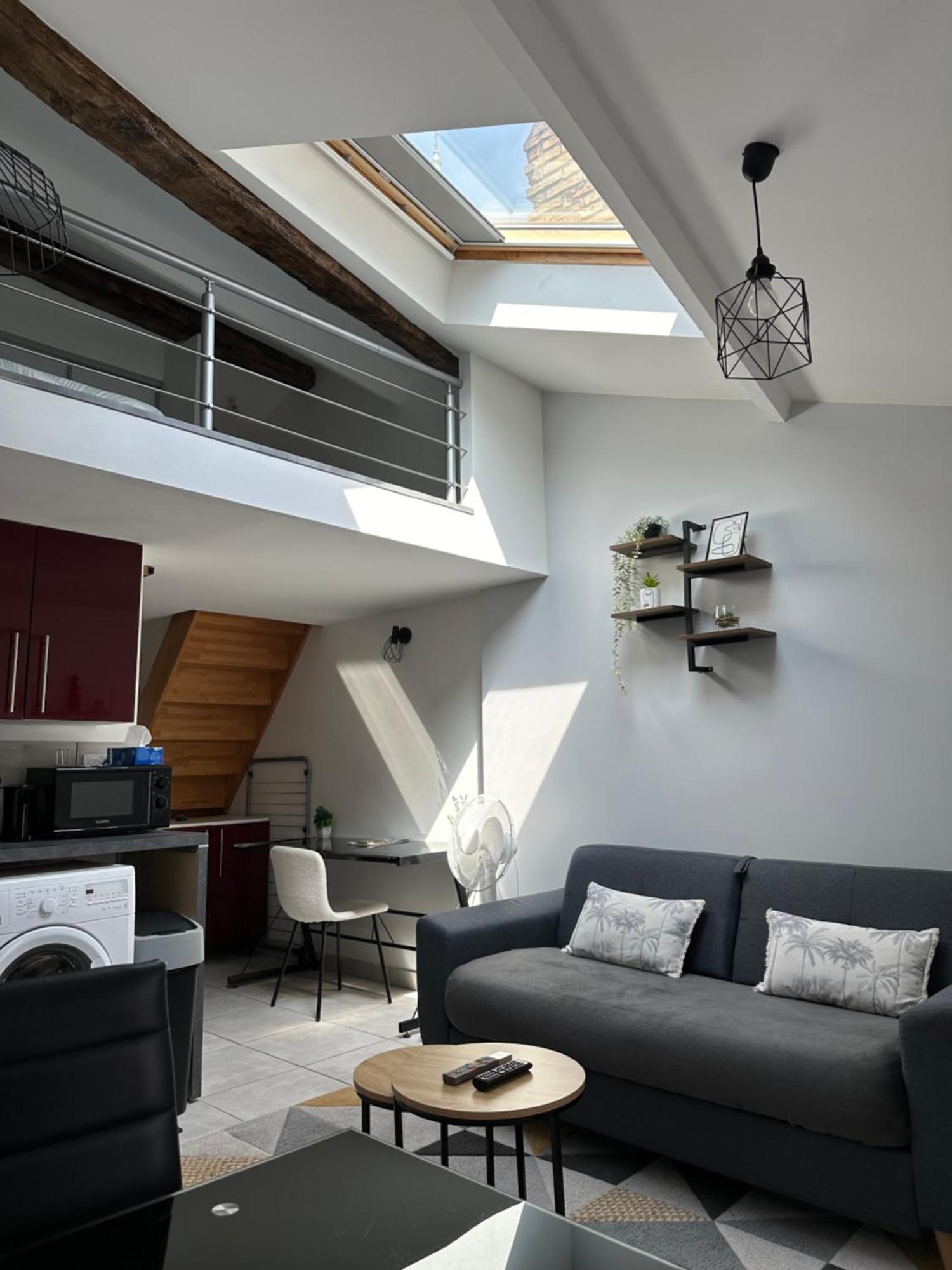 Apartment Duplex En Centre-ville Proche Du Puy-du-fouu Cholet